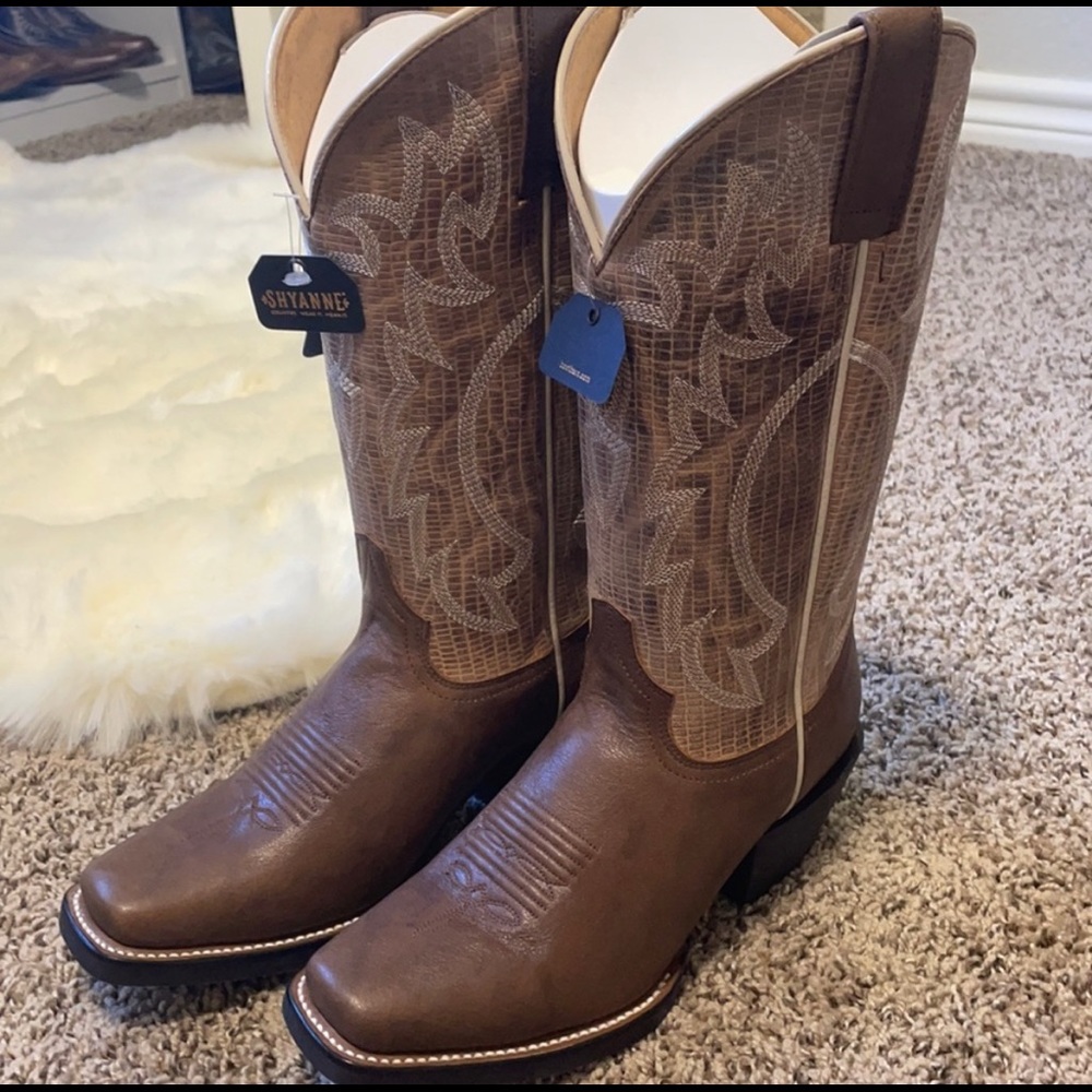 Cowgirl Boots BRAND NEW WITH TAGS